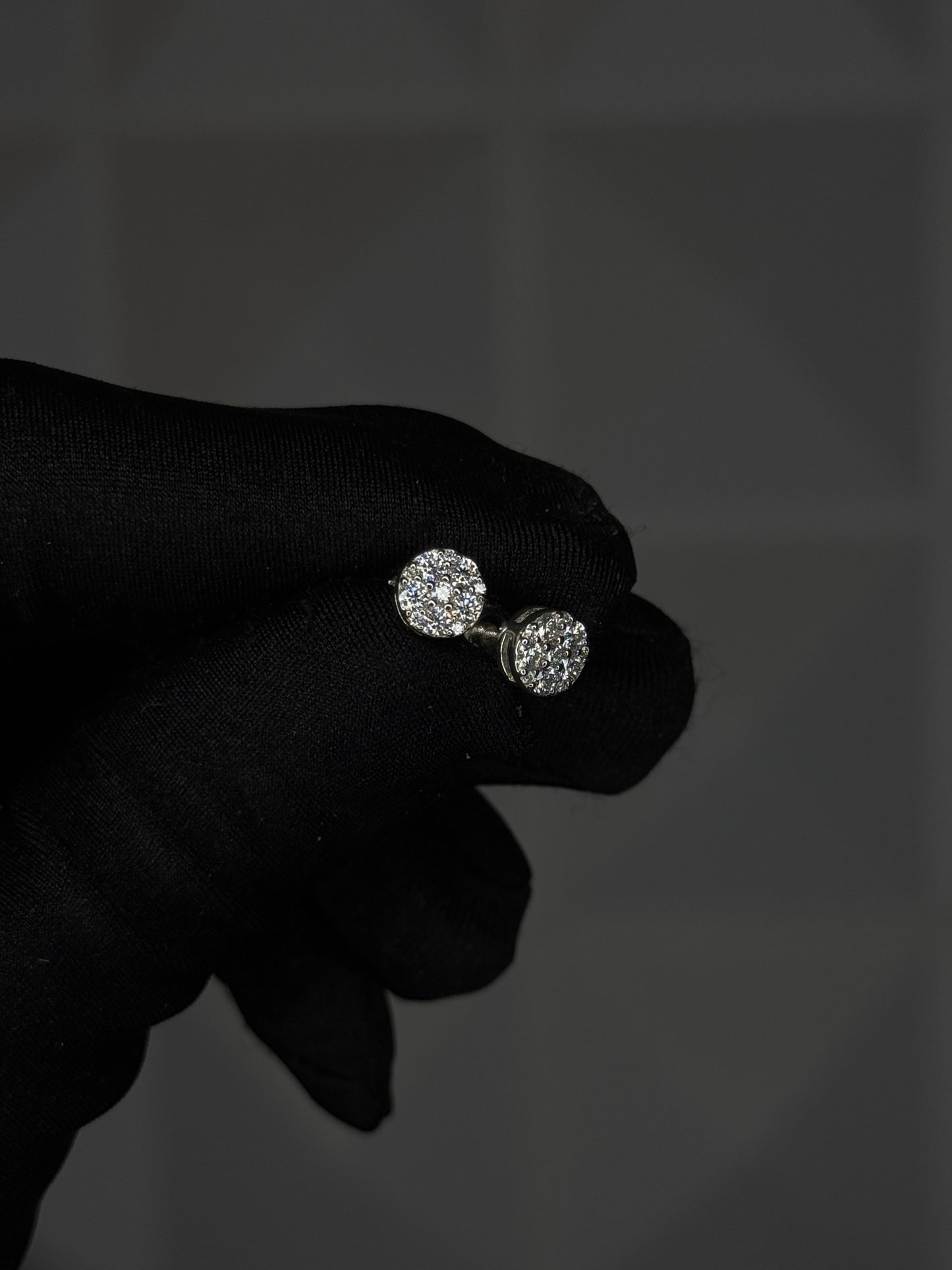 VVS1 Moissanite Silver Round Shade
