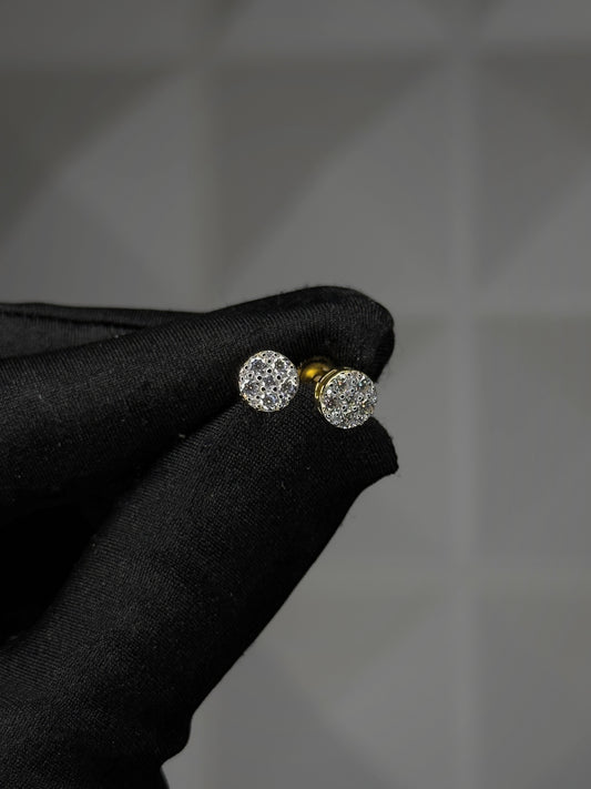 Round VVS1 Gold Moissanite Display