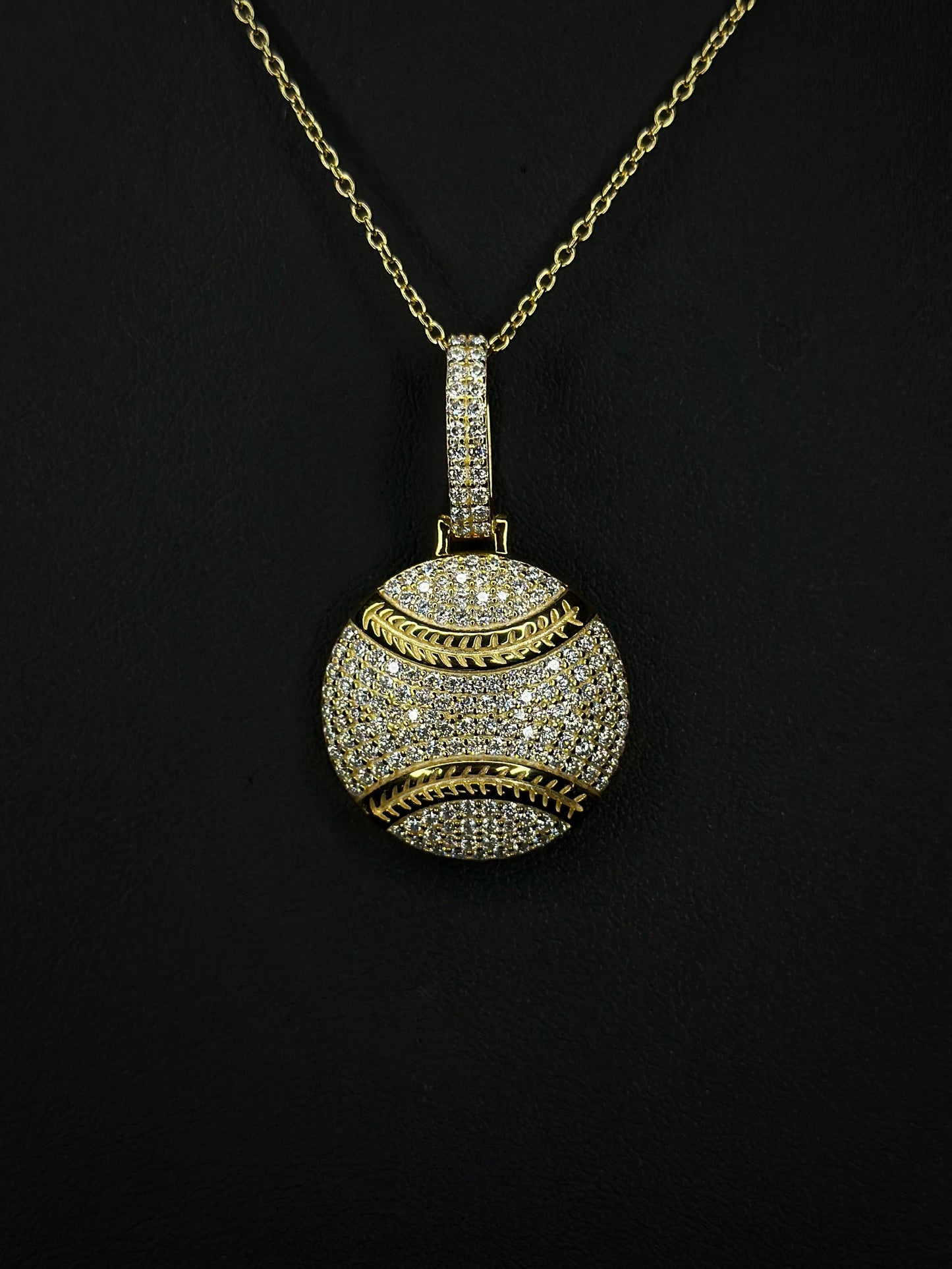 Pendant de Pelota VVS1 Moissanite + Cadena